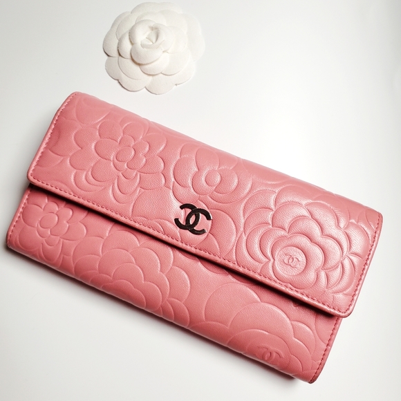 ❤️ Authentic Chanel Pink Camellia Wallet - Picture 2 of 14